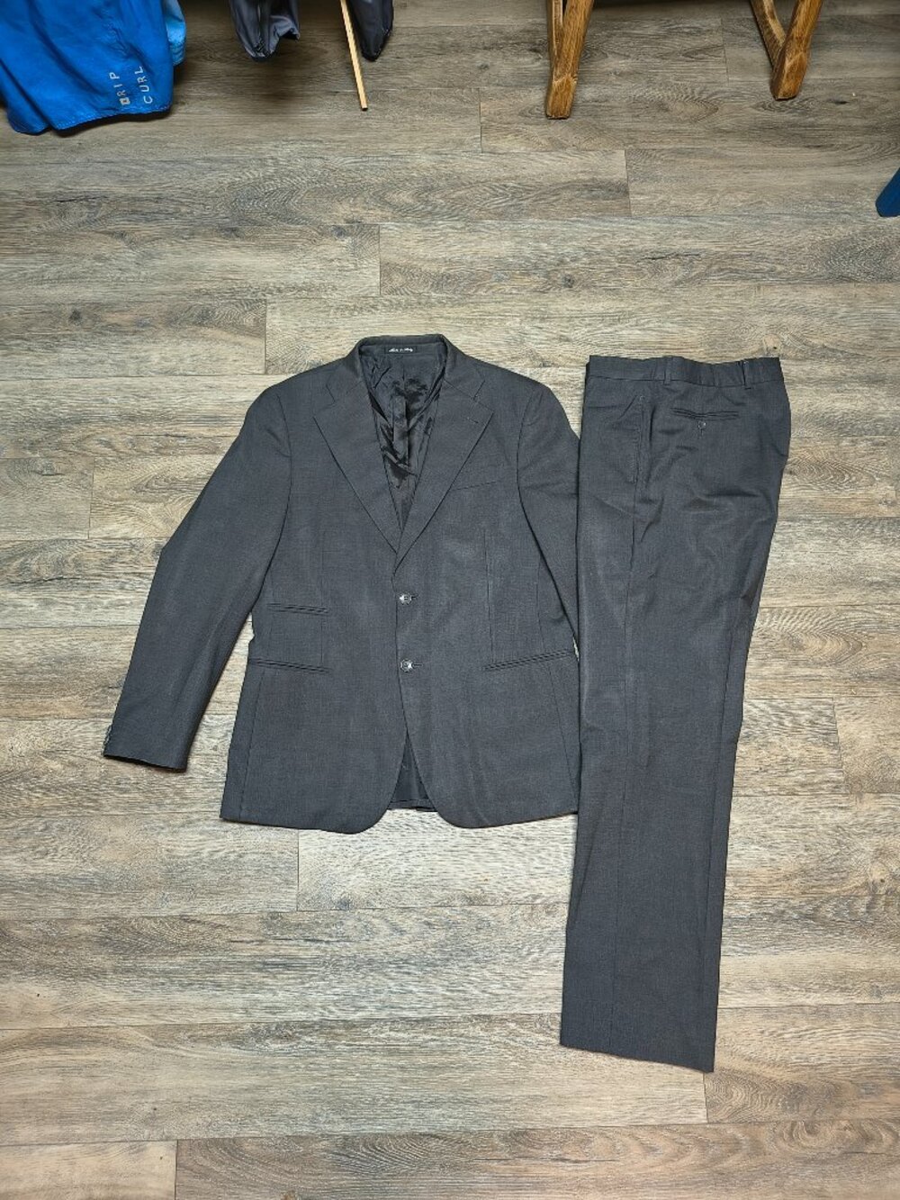 Daniele Alessandrini Grey Wool Suit Size 52 Made in Italy Two Button Italian Des